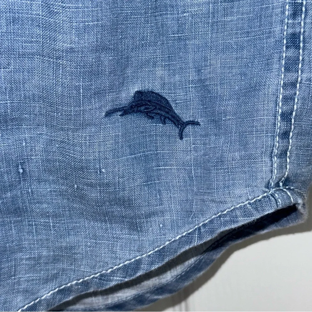 Tommy Bahama 100% linen‎ Casual Blue Button-Down Shirt